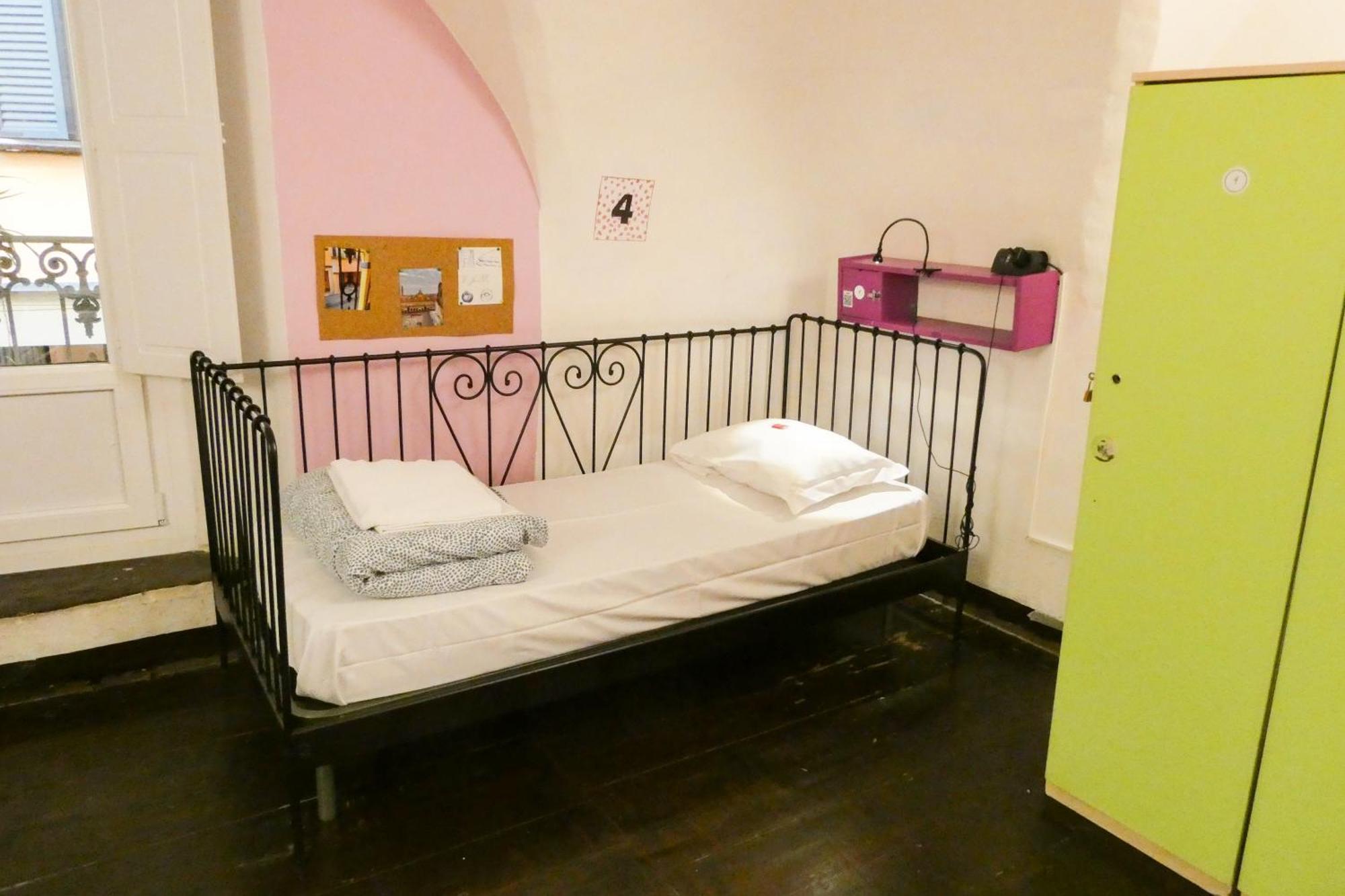 Single Bed 3-Bed Mixed Dormitory Room,1756681963:JPEG